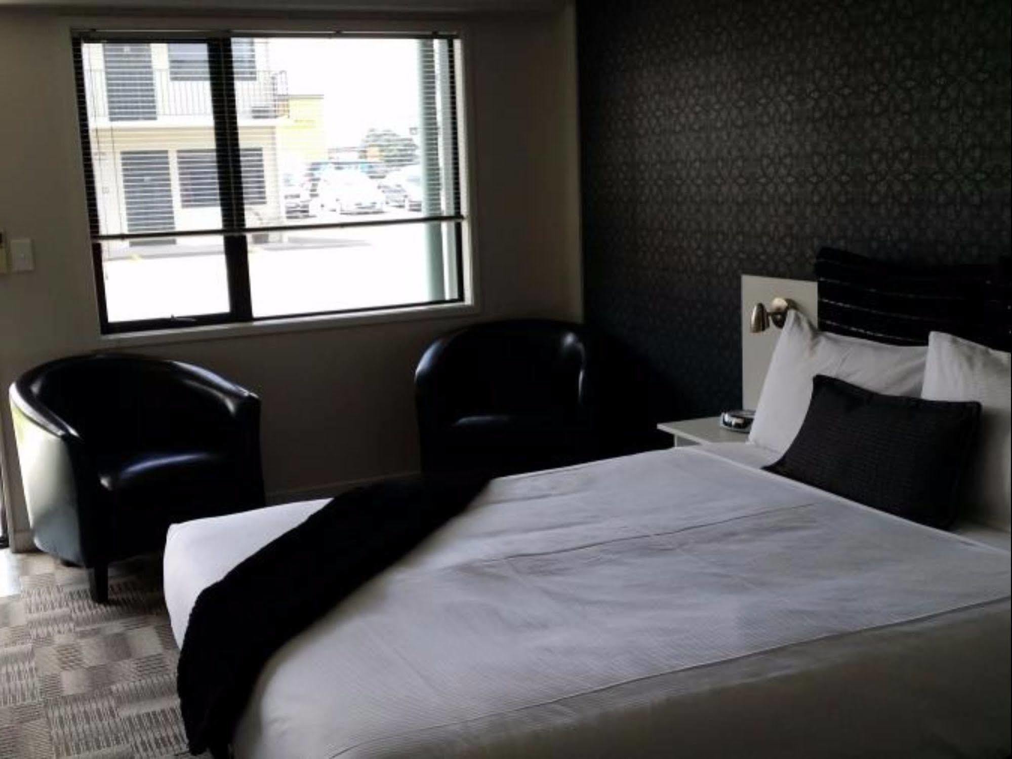 ניו פלימות' Asure Abode On Courtenay Motor Inn מראה חיצוני תמונה